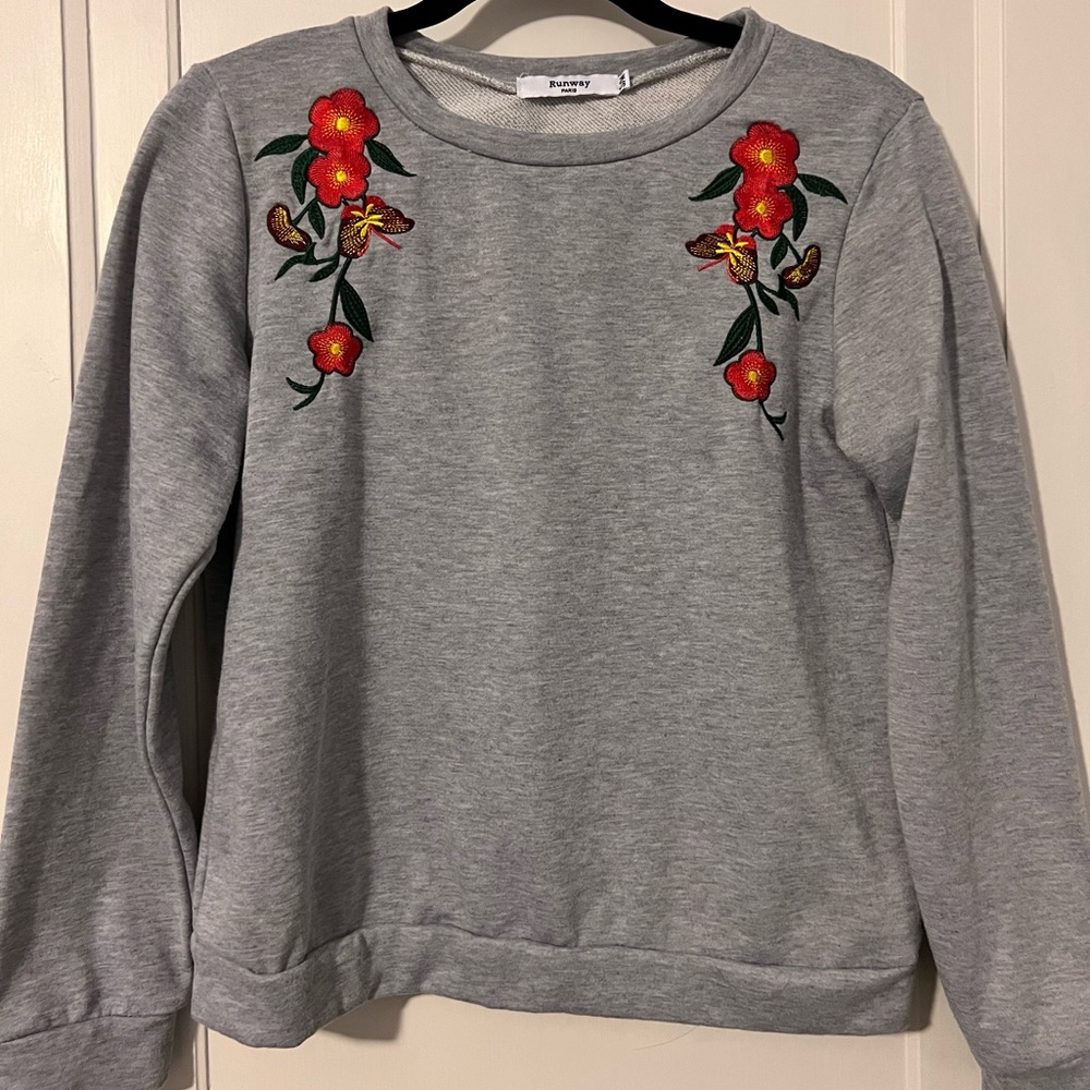 Vintage Runway Paris embroidered sweatshirt